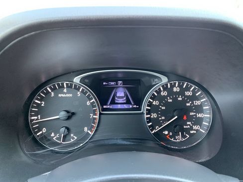 Used 2018 Nissan Pathfinder Platinum AWD/4WD image 17