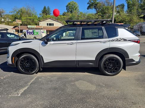 New 2025 Mitsubishi Outlander Trail Edition image 7