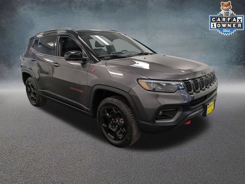 Used 2023 Jeep Compass Trailhawk w/ Trailhawk Elite Group AWD/4WD image 3