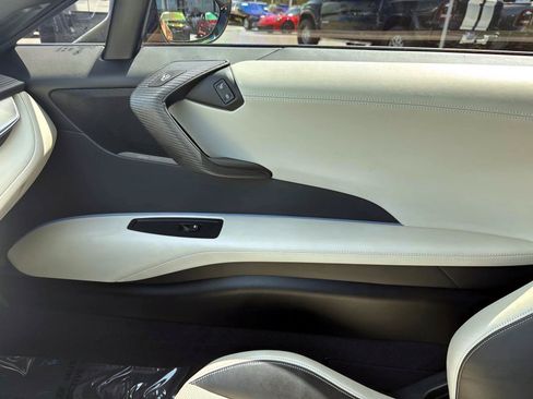 Used 2019 BMW i8 Roadster AWD/4WD image 20