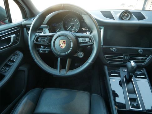 Used 2023 Porsche Macan Turbo image 14