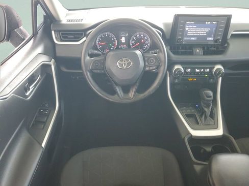 Used 2021 Toyota RAV4 XLE FWD image 12