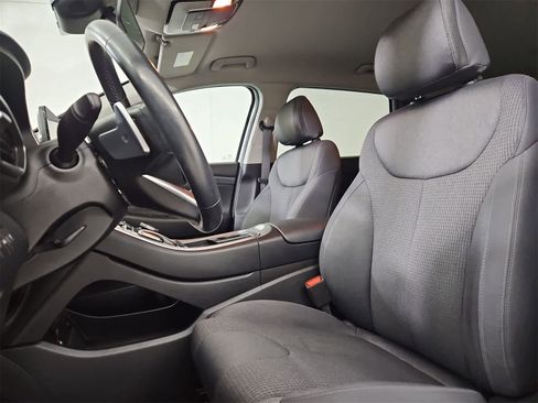 Used 2023 Hyundai Santa Fe SEL image 16