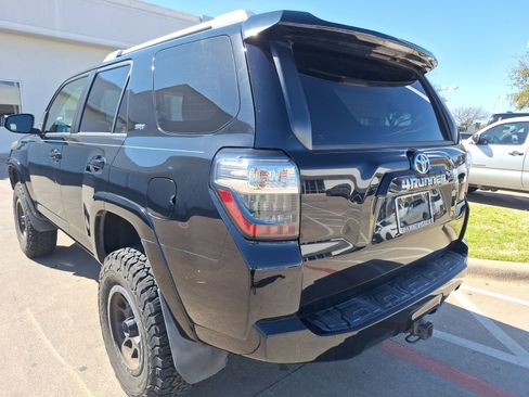 Used 2014 Toyota 4Runner SR5 image 4