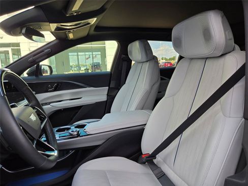Used 2024 Cadillac Lyriq Luxury w/ LPO, Floor Liner Package AWD/4WD image 28