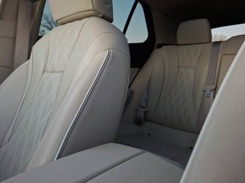 Certified 2023 Buick Envision Avenir image 18