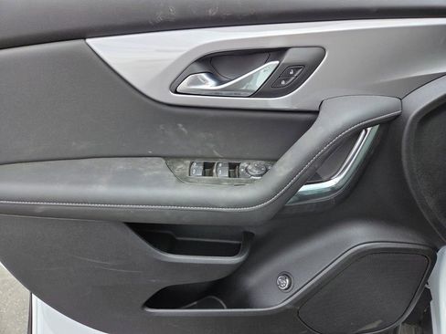 New 2025 Chevrolet Blazer LT image 9