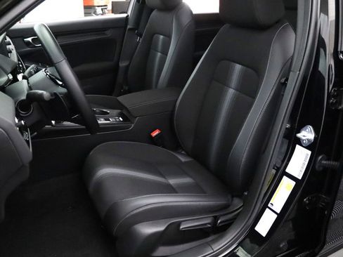 Used 2023 Honda Civic Sport image 2