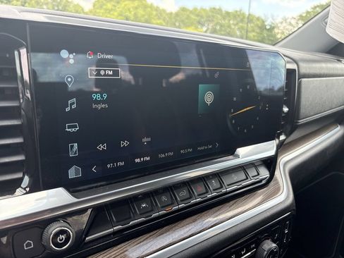 Certified 2022 Chevrolet Silverado 1500 RST AWD/4WD image 5