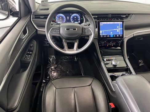 Used 2023 Jeep Grand Cherokee L Limited AWD/4WD image 22