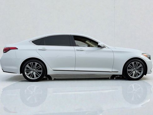 Used 2018 Genesis G80 3.8 image 2