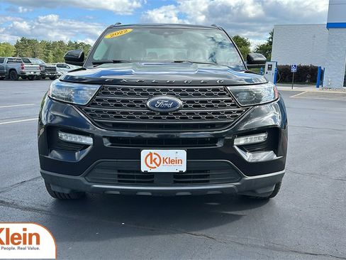 Used 2022 Ford Explorer XLT w/ XLT Sport Appearance Package image 2