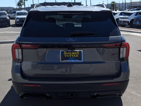 Used 2025 Ford Explorer ST-Line w/ Premium Package image 3