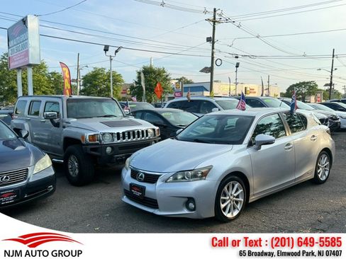 Used 2012 Lexus CT 200h Premium w/ Premium Audio Pkg FWD image 4