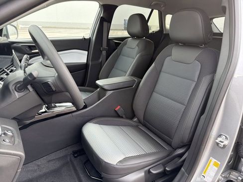 New 2026 Chevrolet Trax LT image 12