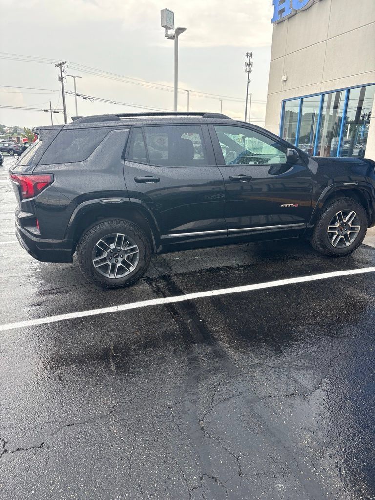 Used 2026 GMC Terrain AT4 AWD/4WD image 9
