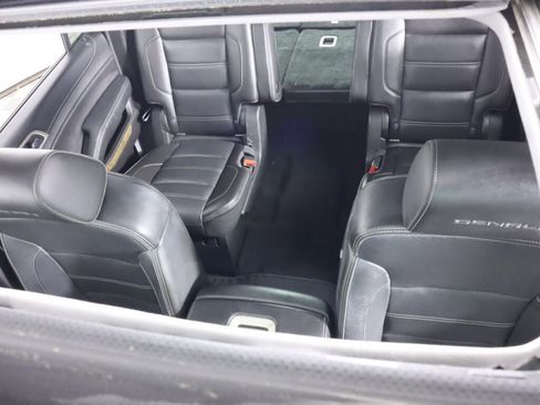 Used 2018 GMC Yukon XL Denali image 29