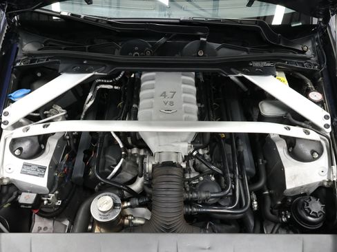 Used 2014 Aston Martin V8 Vantage Roadster image 79