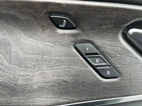 New 2025 Jeep Grand Cherokee L Overland w/ Luxury Tech Group IV image 40