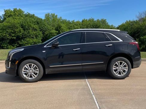 Certified 2025 Cadillac XT5 Luxury FWD image 2