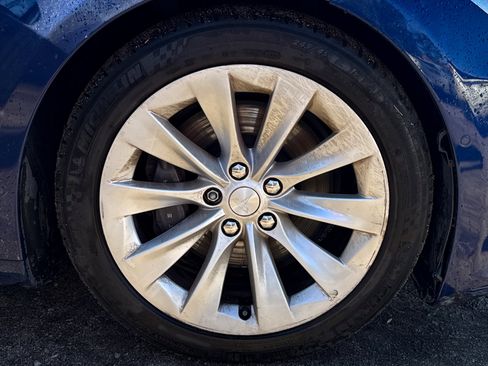 Used 2017 Tesla Model S 90D image 22