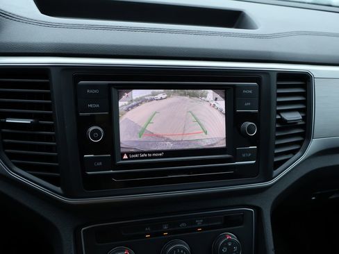 Used 2019 Volkswagen Atlas S image 22