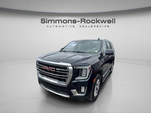 Used 2022 GMC Yukon SLT w/ SLT Luxury Package image 1