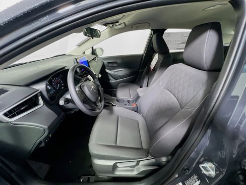 Used 2025 Toyota Corolla LE image 14