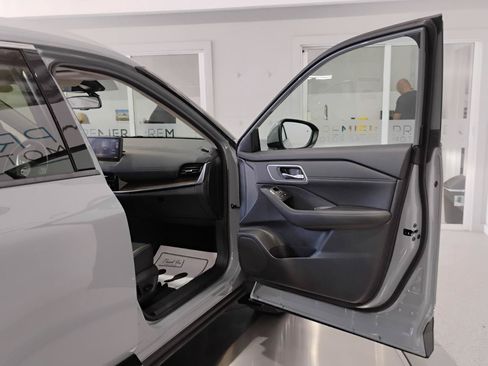 Used 2024 Nissan Rogue Platinum w/ Platinum Premium Package FWD image 55