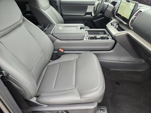 New 2026 Ford Expedition Active RWD image 15