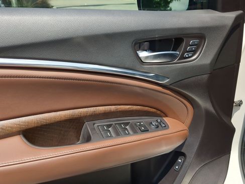 Used 2019 Acura MDX FWD w/ Advance Package image 12