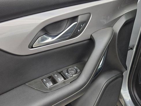 Used 2025 Chevrolet Blazer LT FWD image 14