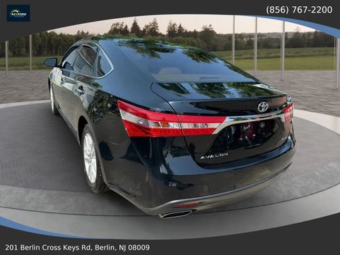 Used 2015 Toyota Avalon XLE FWD image 3