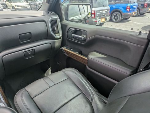 Used 2019 Chevrolet Silverado 1500 High Country w/ Technology Package AWD/4WD image 18