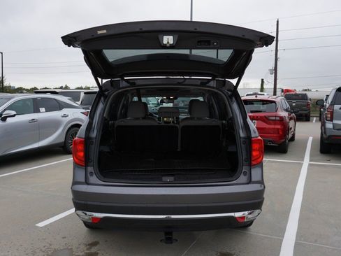 Used 2016 Honda Pilot Touring image 38