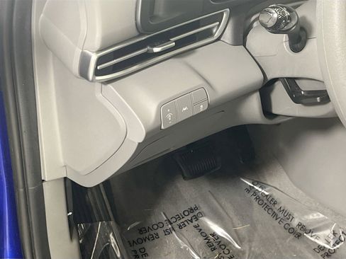 Used 2023 Hyundai Elantra SEL image 10