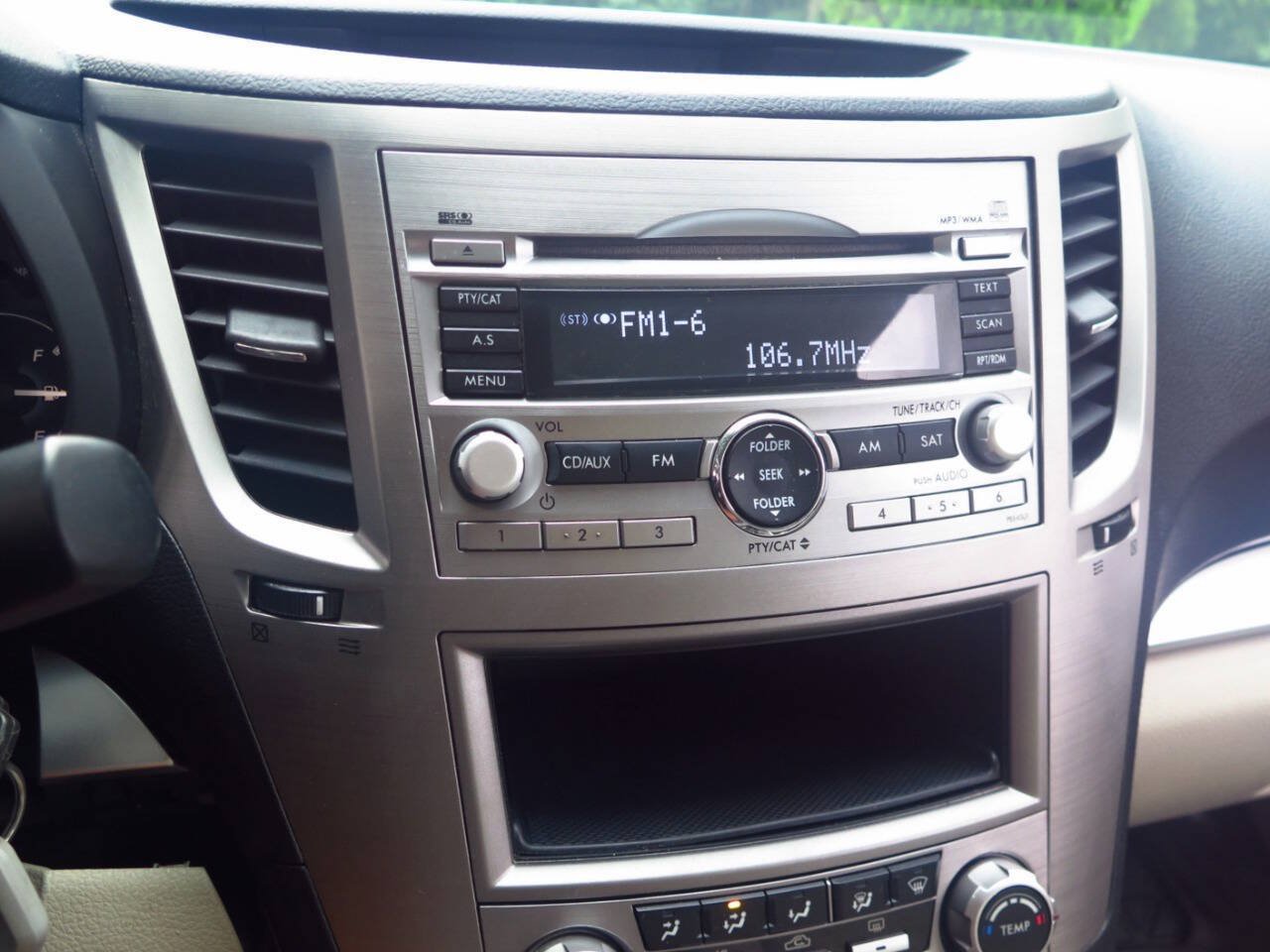 Used 2011 Subaru Legacy 2.5i AWD/4WD image 9