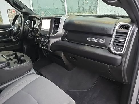 Used 2024 RAM 2500 Big Horn image 32