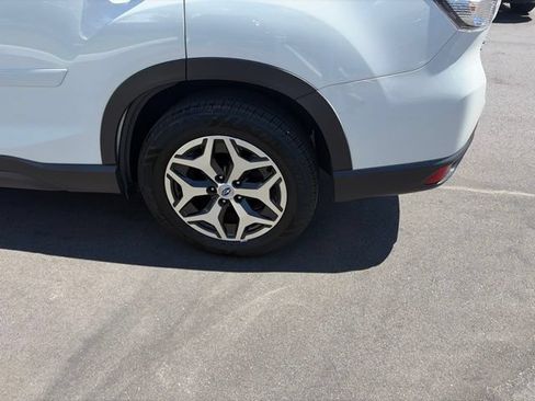 Used 2021 Subaru Forester Premium AWD/4WD image 4