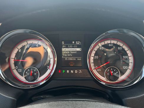 Used 2019 Dodge Grand Caravan GT image 19