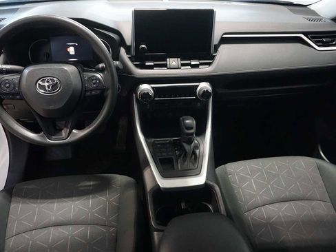 Used 2024 Toyota RAV4 XLE image 17
