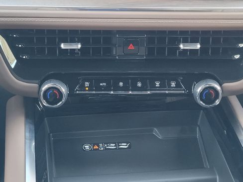 New 2026 Chevrolet Tahoe High Country AWD/4WD image 18