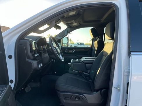 Used 2024 GMC Sierra 2500 SLE w/ SLE Convenience Package image 18