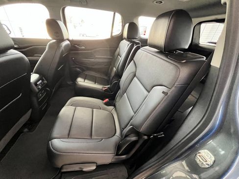 Used 2022 GMC Acadia SLT w/ LPO, Roadside Safety Package AWD/4WD image 25