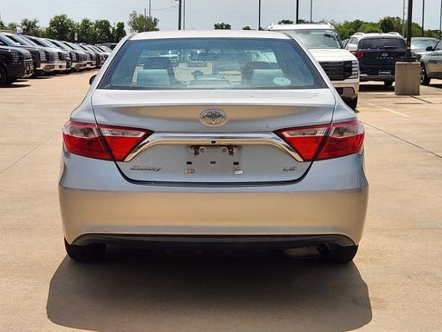 Used 2016 Toyota Camry LE FWD image 7