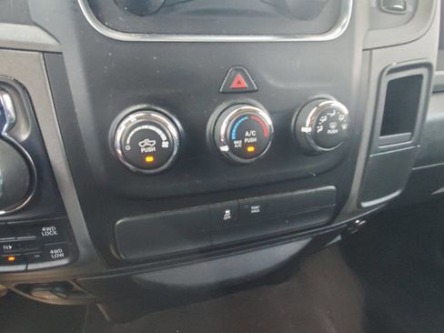 Used 2015 RAM 1500 Express image 17