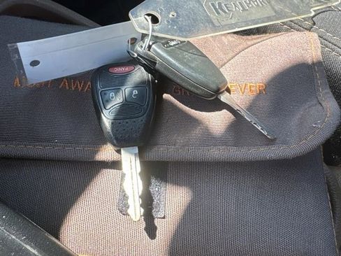 Used 2016 Jeep Wrangler Unlimited Sahara AWD/4WD image 4