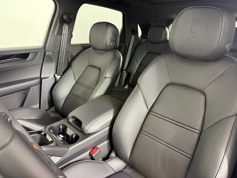New 2026 Porsche Cayenne GTS image 5