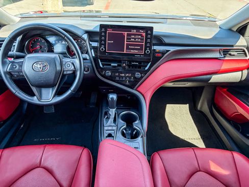 Used 2022 Toyota Camry XSE FWD image 11