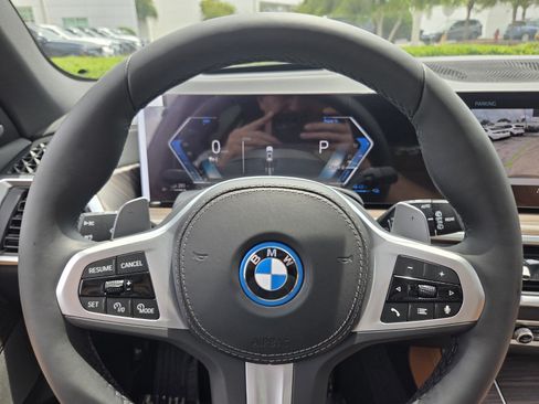 Used 2026 BMW X5 xDrive50e w/ M Sport Package AWD/4WD image 26